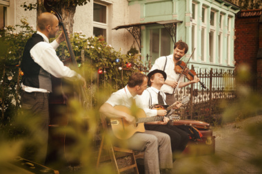 08.11.25 / 20°° Monsieur Pompadour - Gipsy Jazz